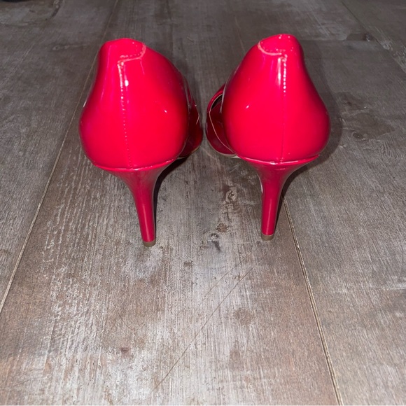 NWOT BCBG PARIS patent leather pumps - Picture 7 of 11